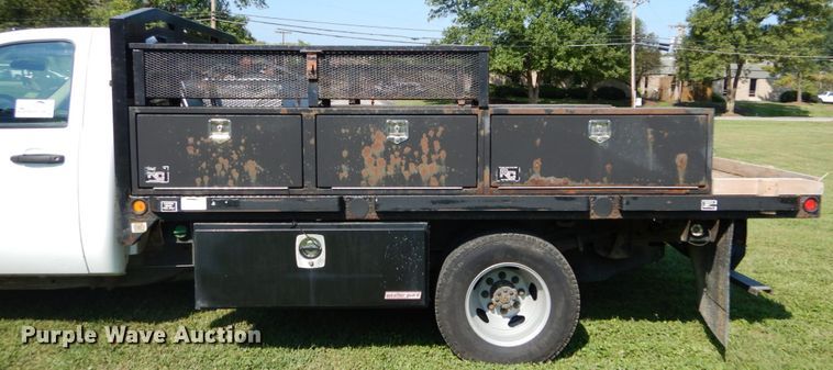 image for item DH2063 2012 GMC Sierra 3500HD flatbed pickup truck