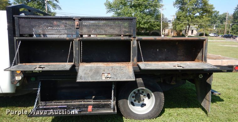 image for item DH2063 2012 GMC Sierra 3500HD flatbed pickup truck