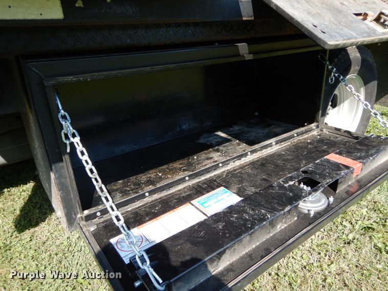 image for item DH2063 2012 GMC Sierra 3500HD flatbed pickup truck