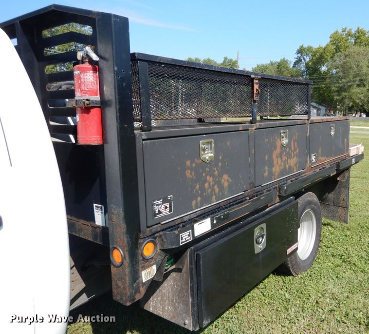 image for item DH2063 2012 GMC Sierra 3500HD flatbed pickup truck