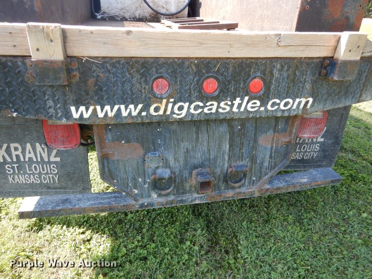 image for item DH2063 2012 GMC Sierra 3500HD flatbed pickup truck