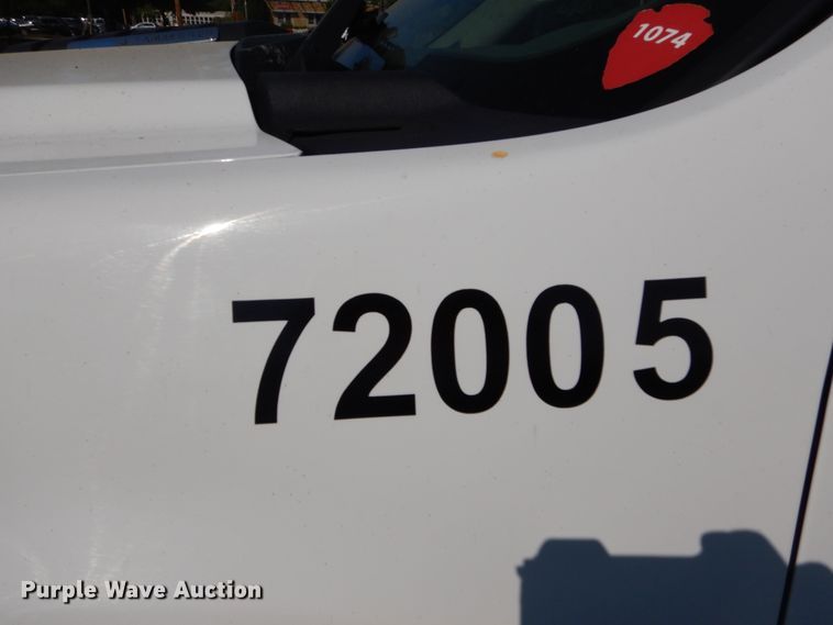 image for item DH2063 2012 GMC Sierra 3500HD flatbed pickup truck