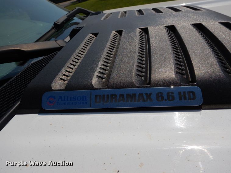 image for item DH2063 2012 GMC Sierra 3500HD flatbed pickup truck