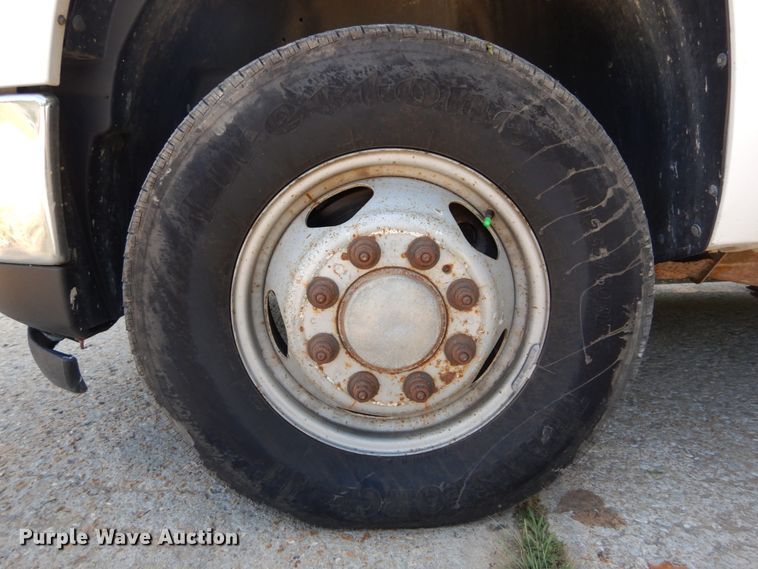 image for item DH2063 2012 GMC Sierra 3500HD flatbed pickup truck