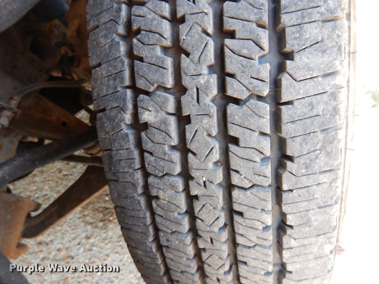 image for item DH2063 2012 GMC Sierra 3500HD flatbed pickup truck