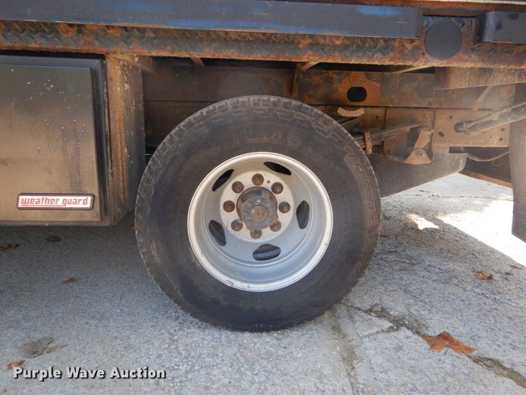 image for item DH2063 2012 GMC Sierra 3500HD flatbed pickup truck