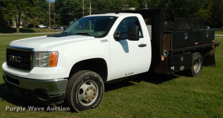 image for item DH2064 2012 GMC Sierra 3500HD flatbed pickup truck