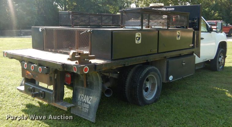 image for item DH2064 2012 GMC Sierra 3500HD flatbed pickup truck