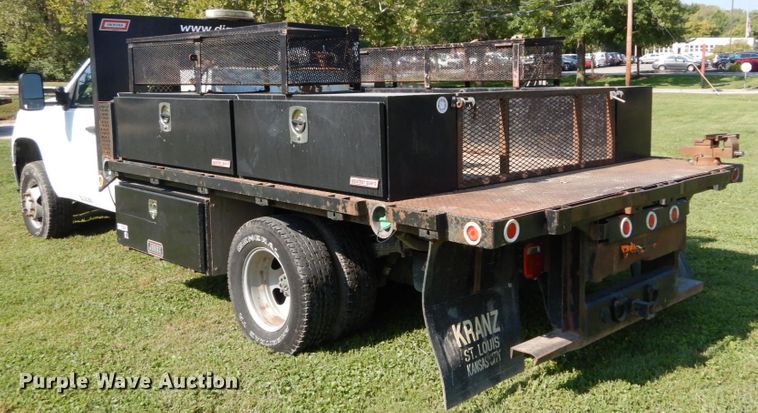 image for item DH2064 2012 GMC Sierra 3500HD flatbed pickup truck