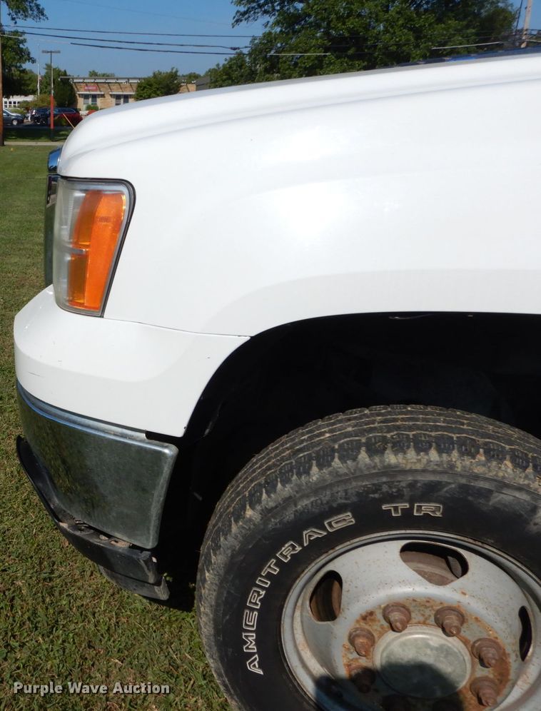 image for item DH2064 2012 GMC Sierra 3500HD flatbed pickup truck