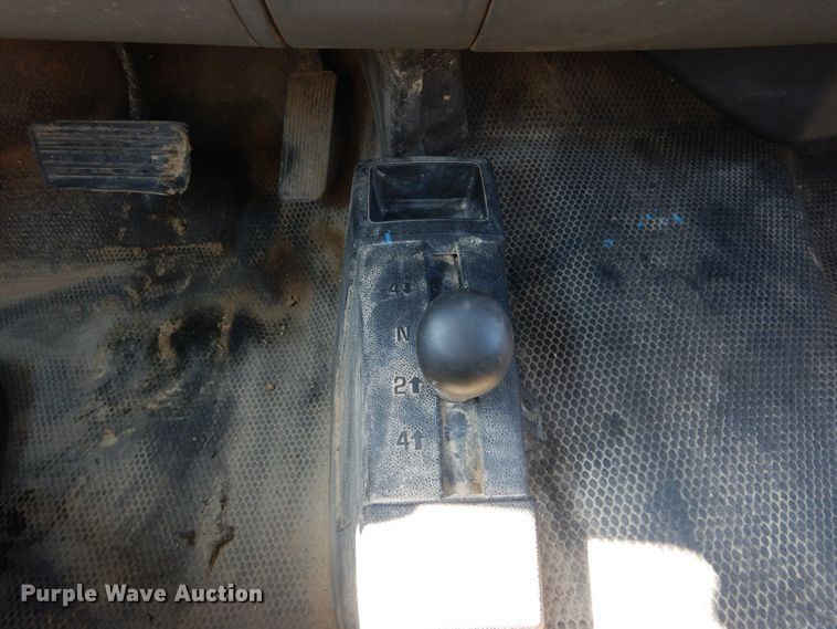 image for item DH2064 2012 GMC Sierra 3500HD flatbed pickup truck