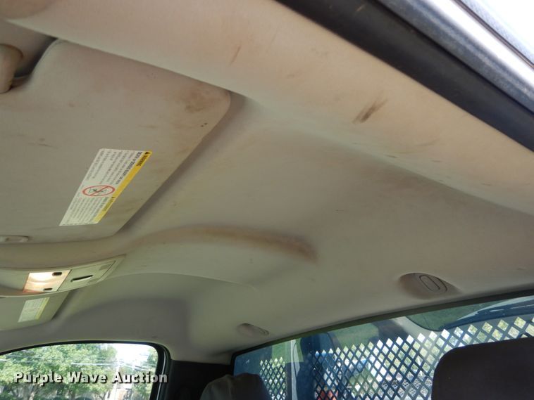 image for item DH2064 2012 GMC Sierra 3500HD flatbed pickup truck