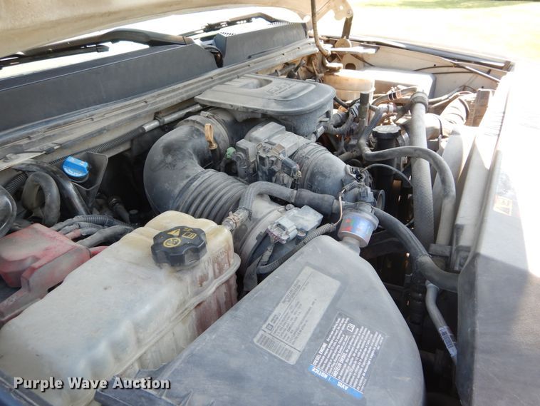 image for item DH2064 2012 GMC Sierra 3500HD flatbed pickup truck