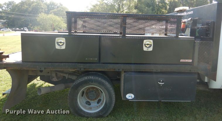 image for item DH2064 2012 GMC Sierra 3500HD flatbed pickup truck