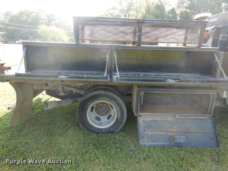 image for item DH2064 2012 GMC Sierra 3500HD flatbed pickup truck