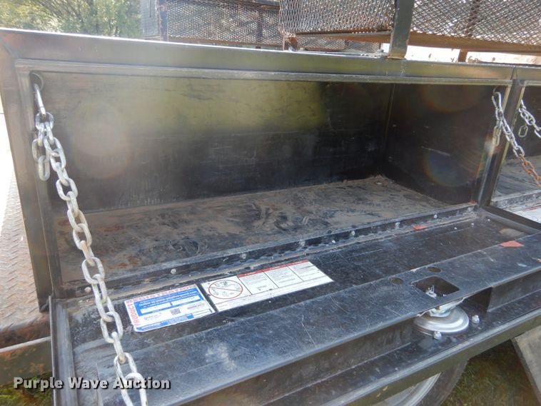 image for item DH2064 2012 GMC Sierra 3500HD flatbed pickup truck