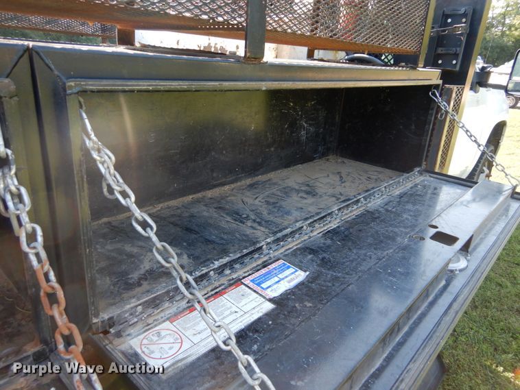 image for item DH2064 2012 GMC Sierra 3500HD flatbed pickup truck