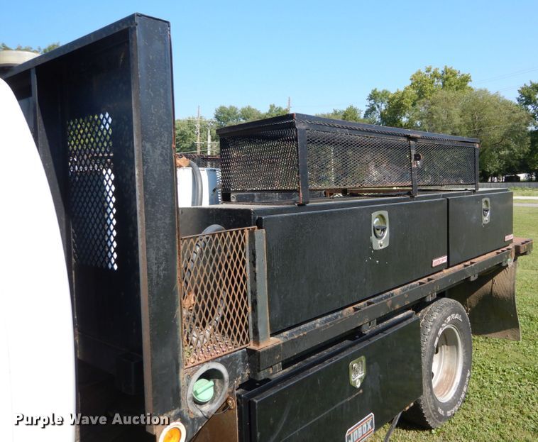 image for item DH2064 2012 GMC Sierra 3500HD flatbed pickup truck