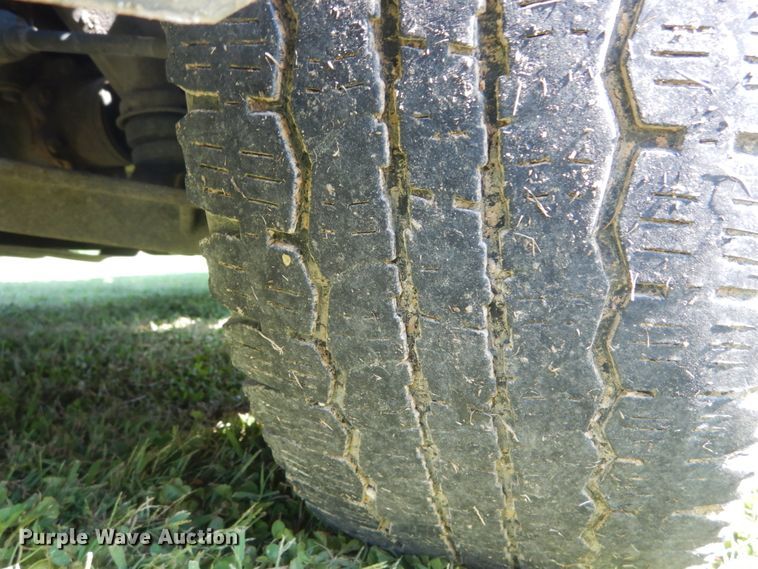 image for item DH2064 2012 GMC Sierra 3500HD flatbed pickup truck