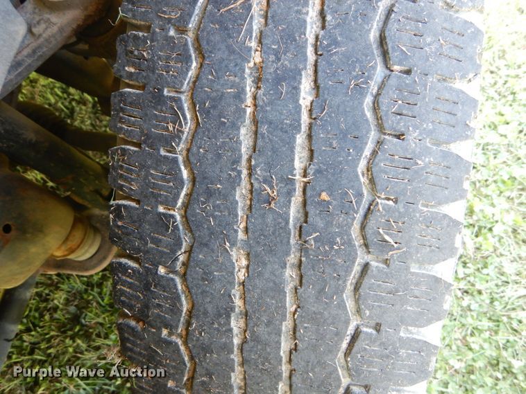 image for item DH2064 2012 GMC Sierra 3500HD flatbed pickup truck