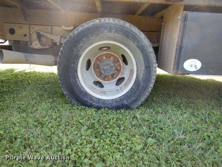 image for item DH2064 2012 GMC Sierra 3500HD flatbed pickup truck