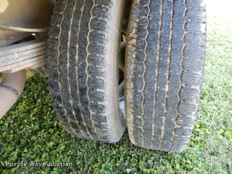 image for item DH2064 2012 GMC Sierra 3500HD flatbed pickup truck