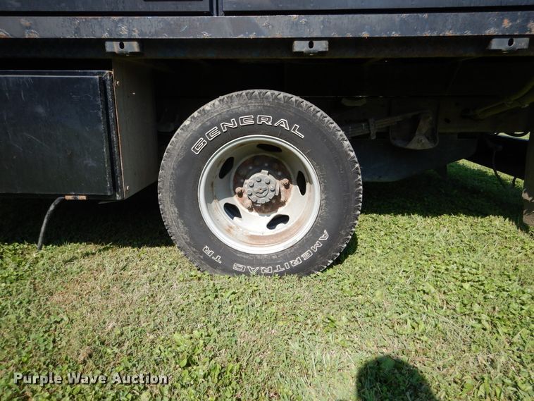 image for item DH2064 2012 GMC Sierra 3500HD flatbed pickup truck