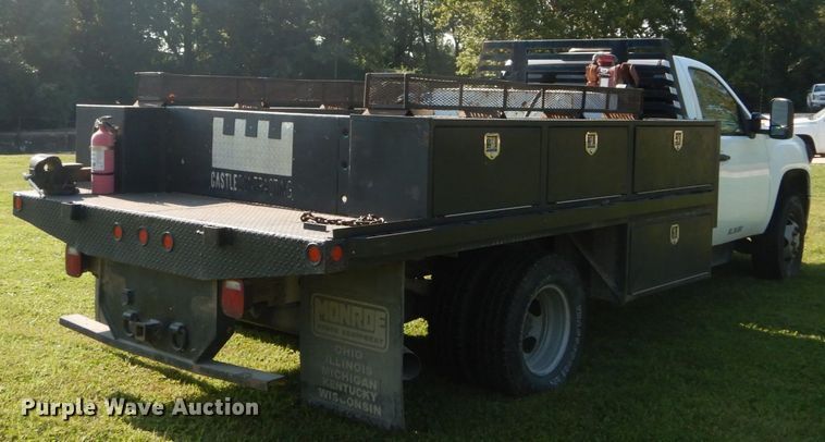 image for item DH2065 2012 GMC Sierra 3500HD flatbed pickup truck