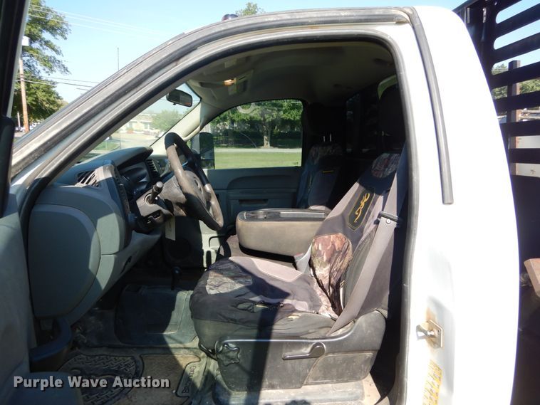 image for item DH2065 2012 GMC Sierra 3500HD flatbed pickup truck