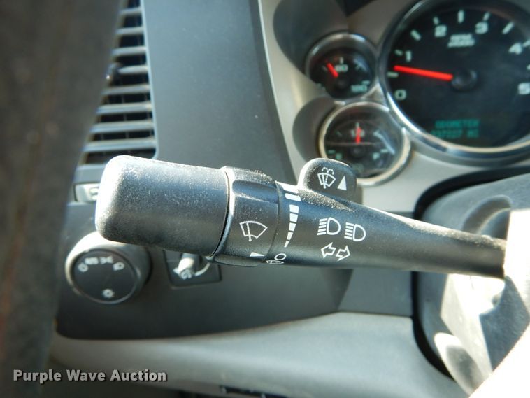 image for item DH2065 2012 GMC Sierra 3500HD flatbed pickup truck