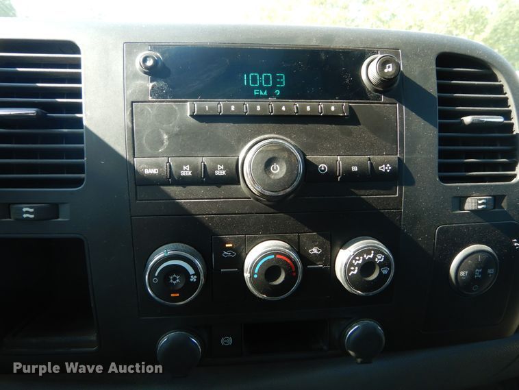 image for item DH2065 2012 GMC Sierra 3500HD flatbed pickup truck