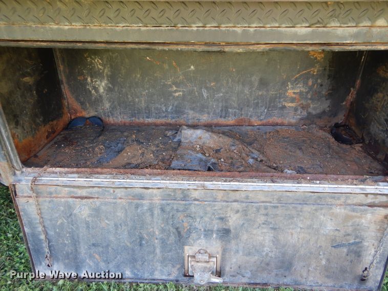 image for item DH2065 2012 GMC Sierra 3500HD flatbed pickup truck