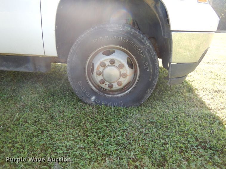 image for item DH2065 2012 GMC Sierra 3500HD flatbed pickup truck