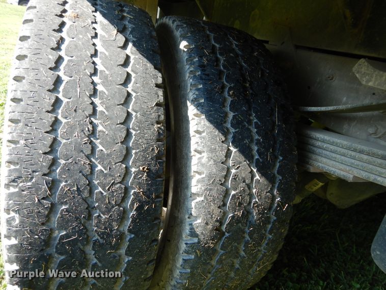 image for item DH2065 2012 GMC Sierra 3500HD flatbed pickup truck