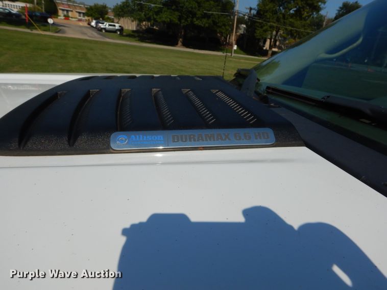 image for item DH2065 2012 GMC Sierra 3500HD flatbed pickup truck