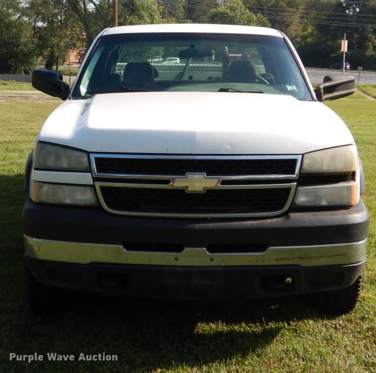 image for item DH2066 2007 Chevrolet Silverado 2500HD Ext. Cab pickup truck