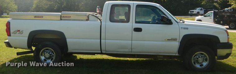 image for item DH2066 2007 Chevrolet Silverado 2500HD Ext. Cab pickup truck