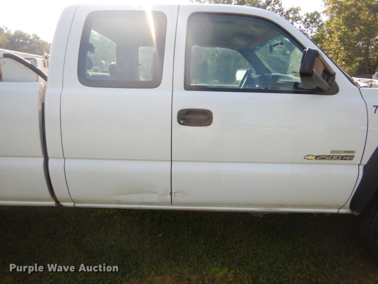 image for item DH2066 2007 Chevrolet Silverado 2500HD Ext. Cab pickup truck