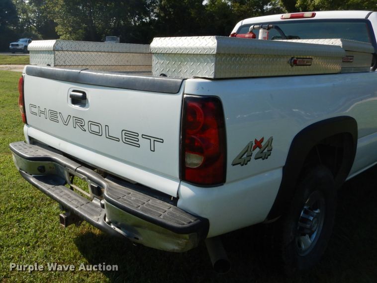 image for item DH2066 2007 Chevrolet Silverado 2500HD Ext. Cab pickup truck