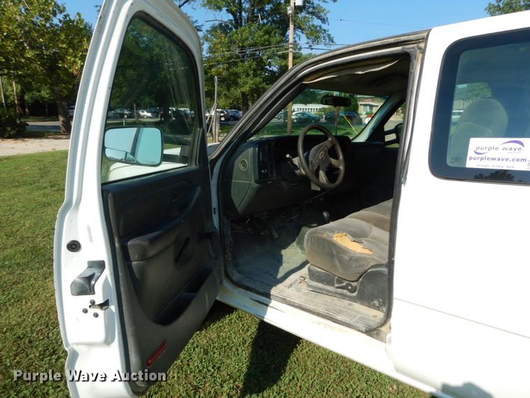 image for item DH2066 2007 Chevrolet Silverado 2500HD Ext. Cab pickup truck