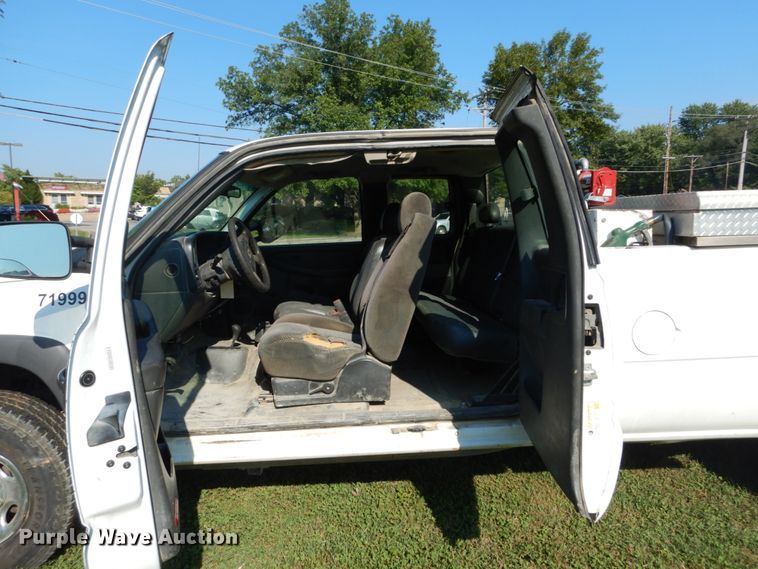 image for item DH2066 2007 Chevrolet Silverado 2500HD Ext. Cab pickup truck