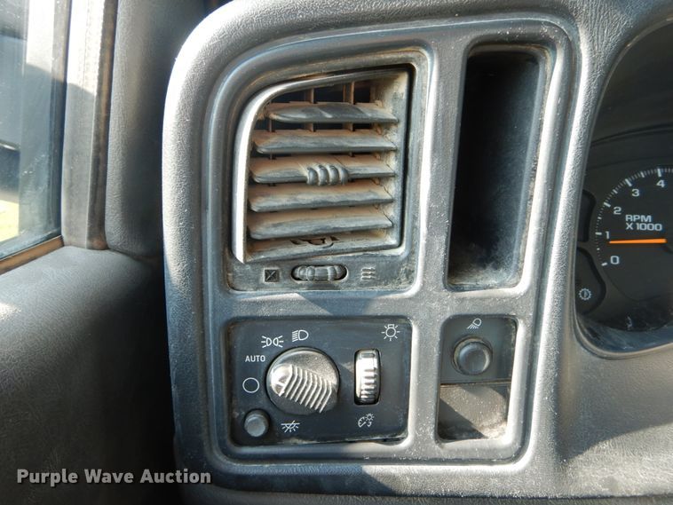 image for item DH2066 2007 Chevrolet Silverado 2500HD Ext. Cab pickup truck