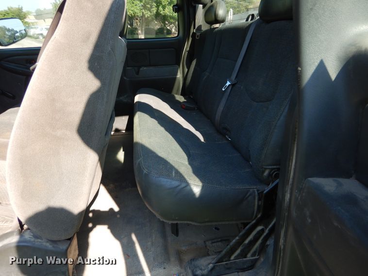 image for item DH2066 2007 Chevrolet Silverado 2500HD Ext. Cab pickup truck