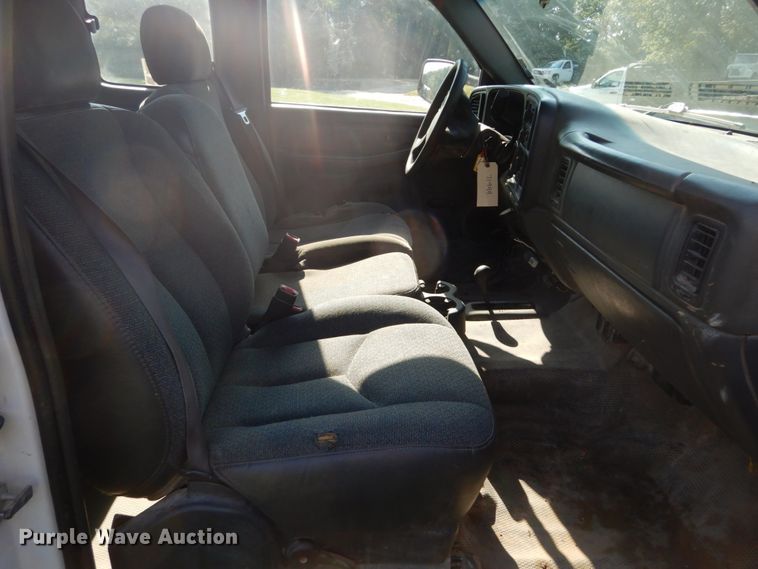 image for item DH2066 2007 Chevrolet Silverado 2500HD Ext. Cab pickup truck