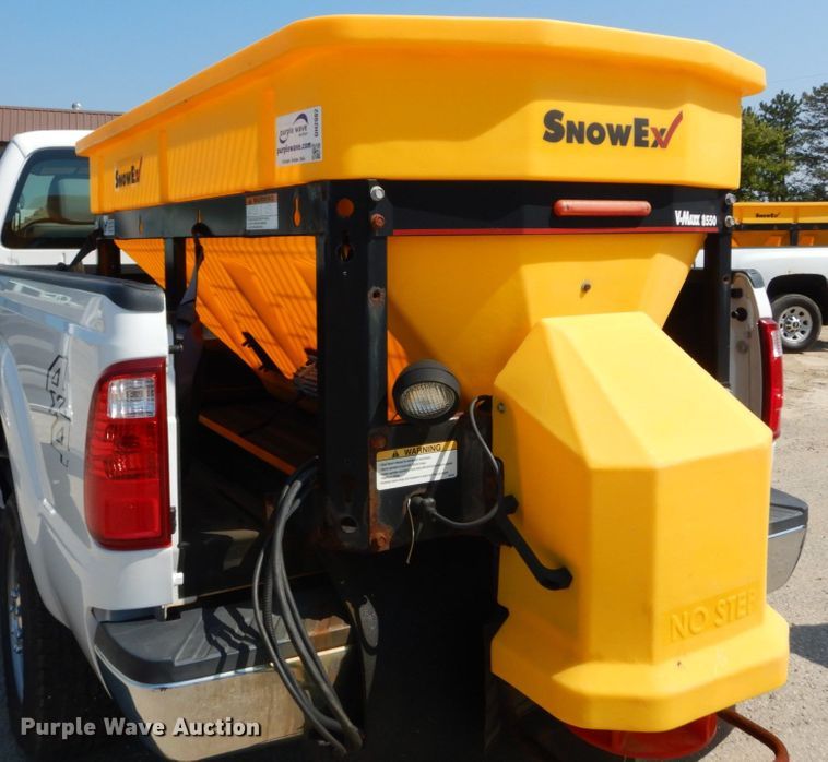 image for item DH2082 Snow Ex V-Maxx SP-8550 spreader