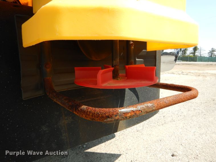 image for item DH2082 Snow Ex V-Maxx SP-8550 spreader