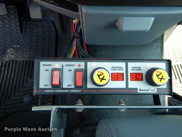 image for item DH2082 Snow Ex V-Maxx SP-8550 spreader