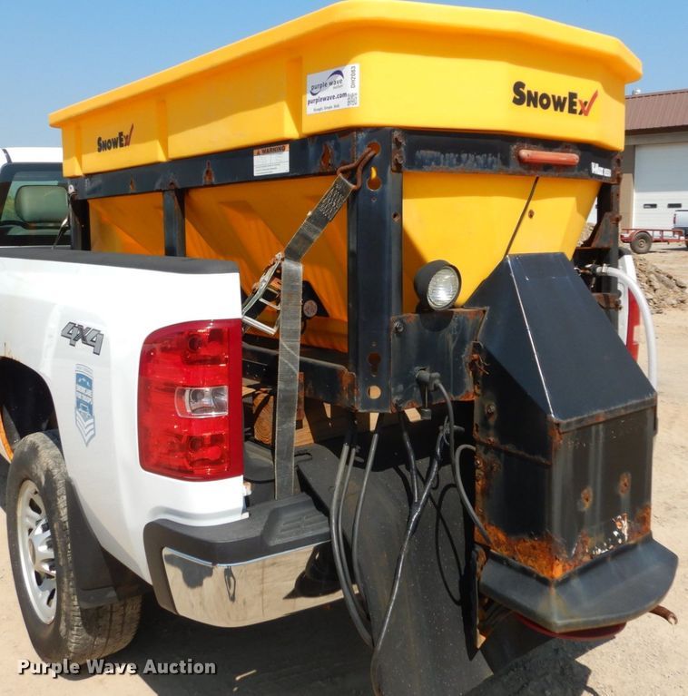 image for item DH2083 Snow Ex V-Maxx SP-8550 spreader