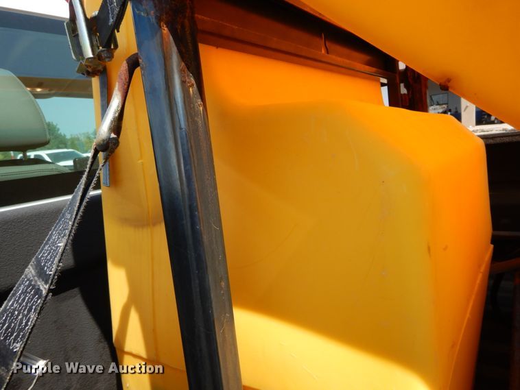 image for item DH2083 Snow Ex V-Maxx SP-8550 spreader