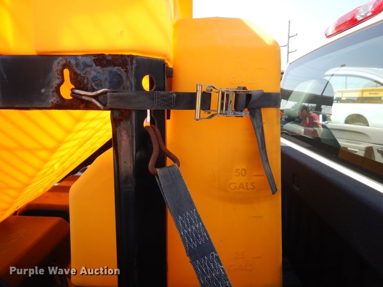 image for item DH2083 Snow Ex V-Maxx SP-8550 spreader